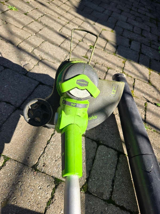 Greenworks String Trimmer and Blower 24v - photo 3