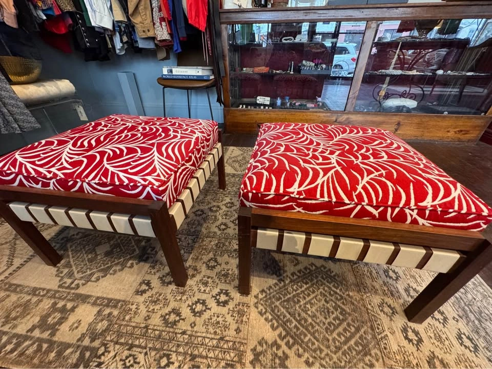 MCM Red Ottomans - photo 4