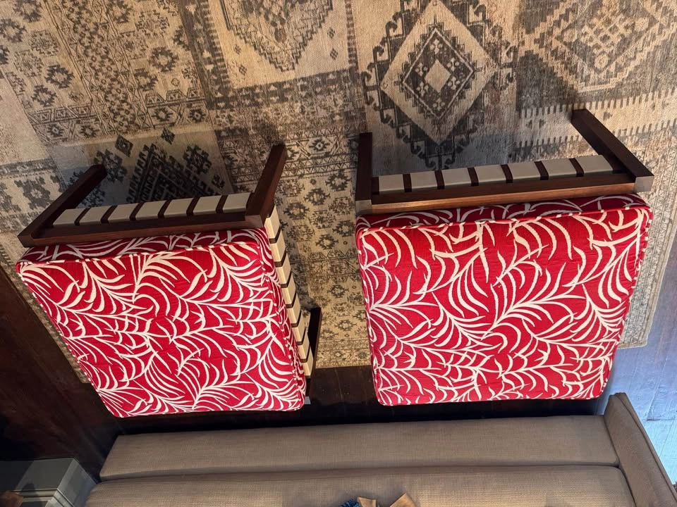 MCM Red Ottomans - photo 5