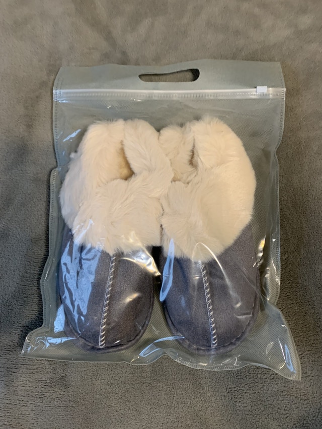 Womens / Mens Furry Slippers brand new - photo 3