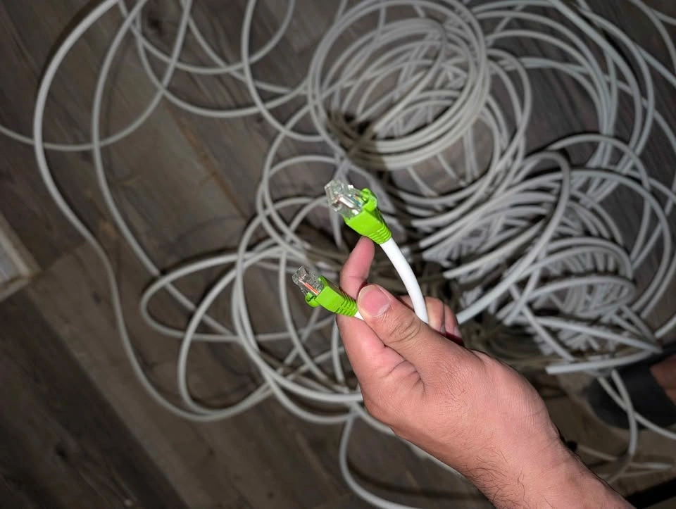 High speed 150 FT CAT6 LAN cable used like new - photo 2