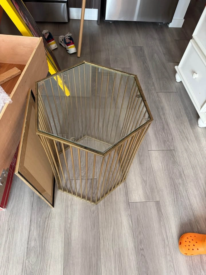 Gold end table - photo 2
