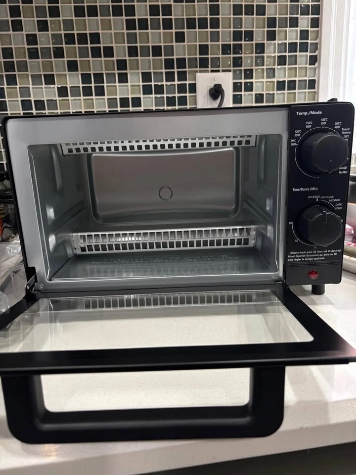 Mainstays Toaster Oven - Brand New in Box - photo 2