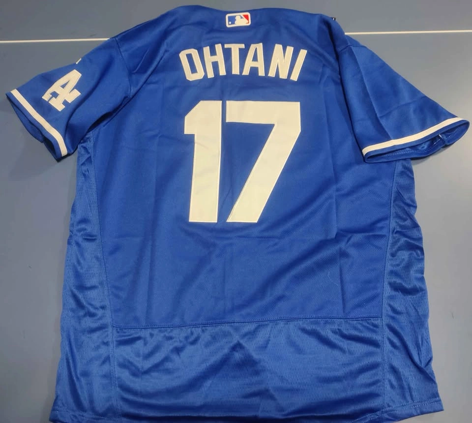 Dodgers Ohtani / Yamamoto jerseys - photo 3