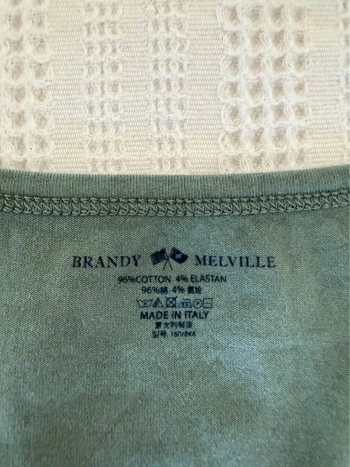 Brandy Melville Amara Top - Sage Green V Neck - photo 3