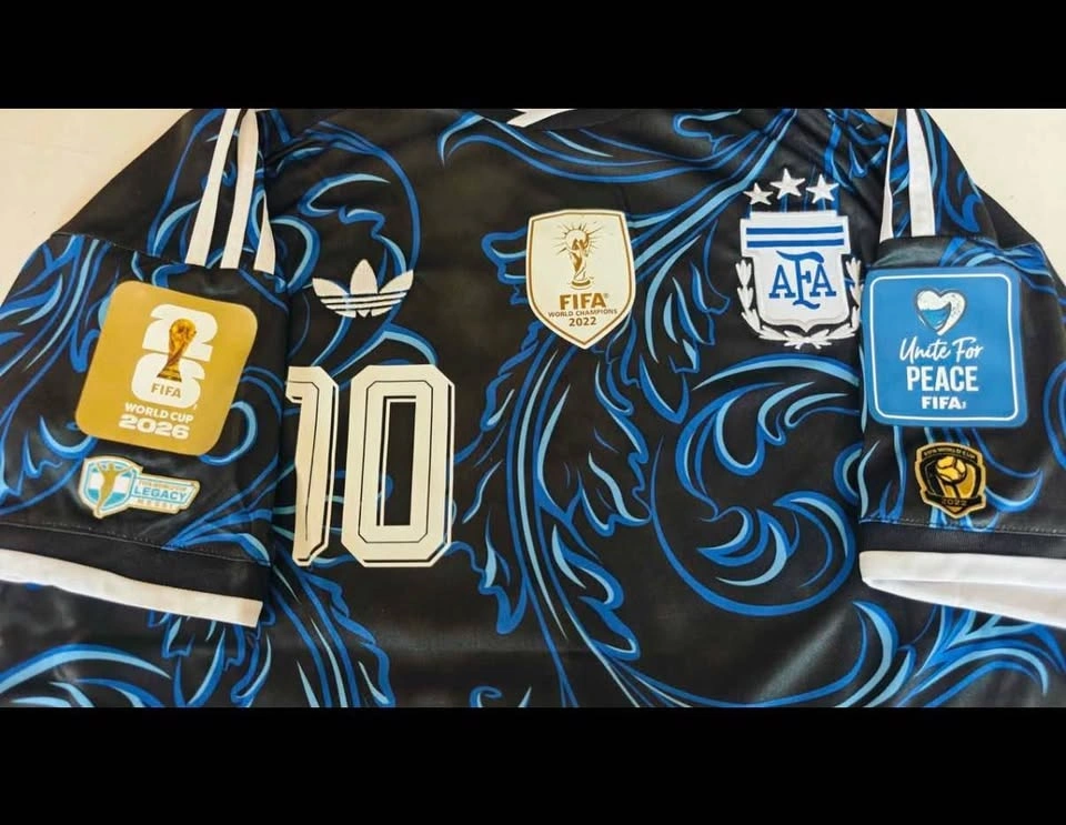 Messi Argentina jerseys with all arm patches - photo 2