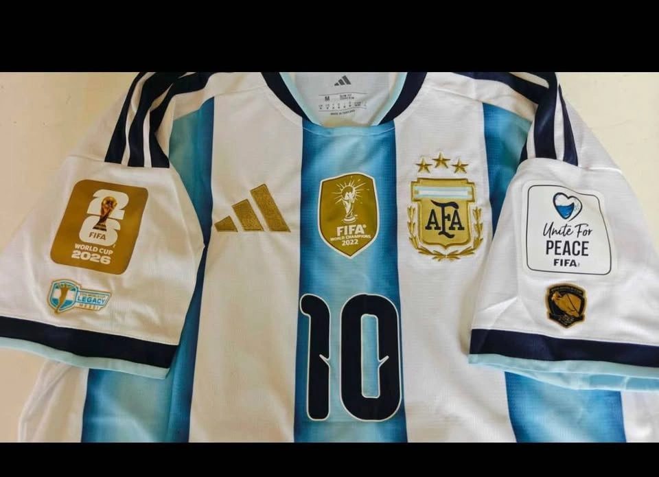 Messi Argentina jerseys with all arm patches - photo 3