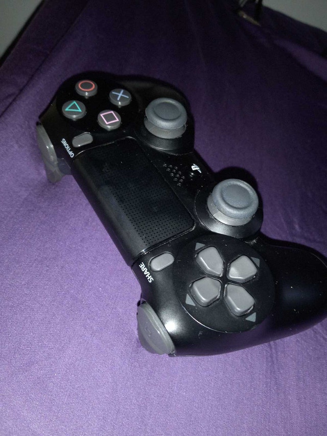 PlayStation 4 Slim - photo 3