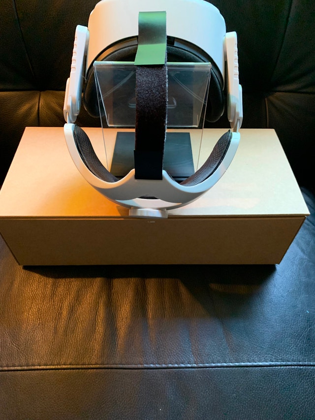 MINT Oculus Quest 2 128 in box & accessories - photo 5