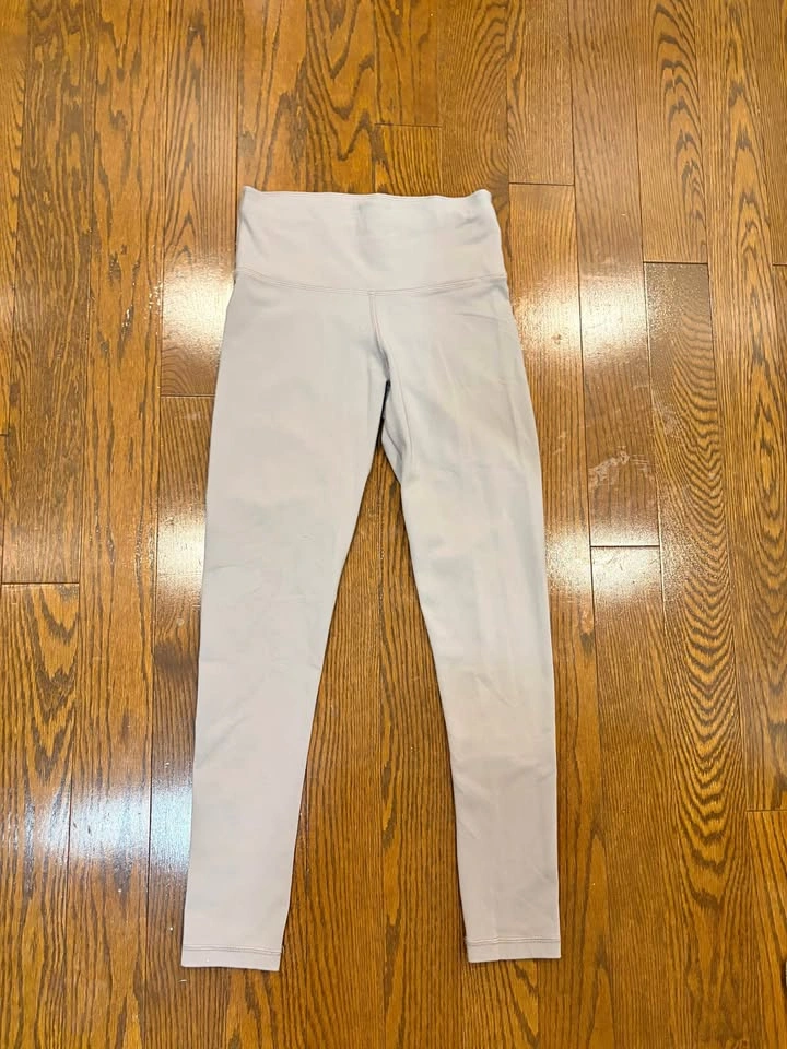 Aritzia TNA Butter Leggings