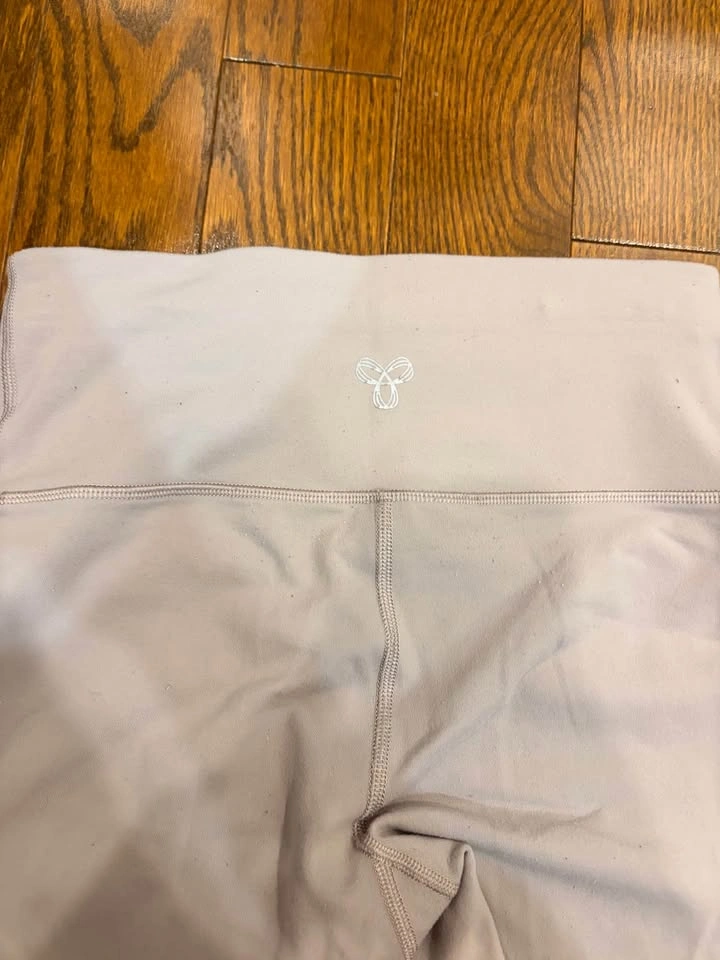 Aritzia TNA Butter Leggings - photo 3