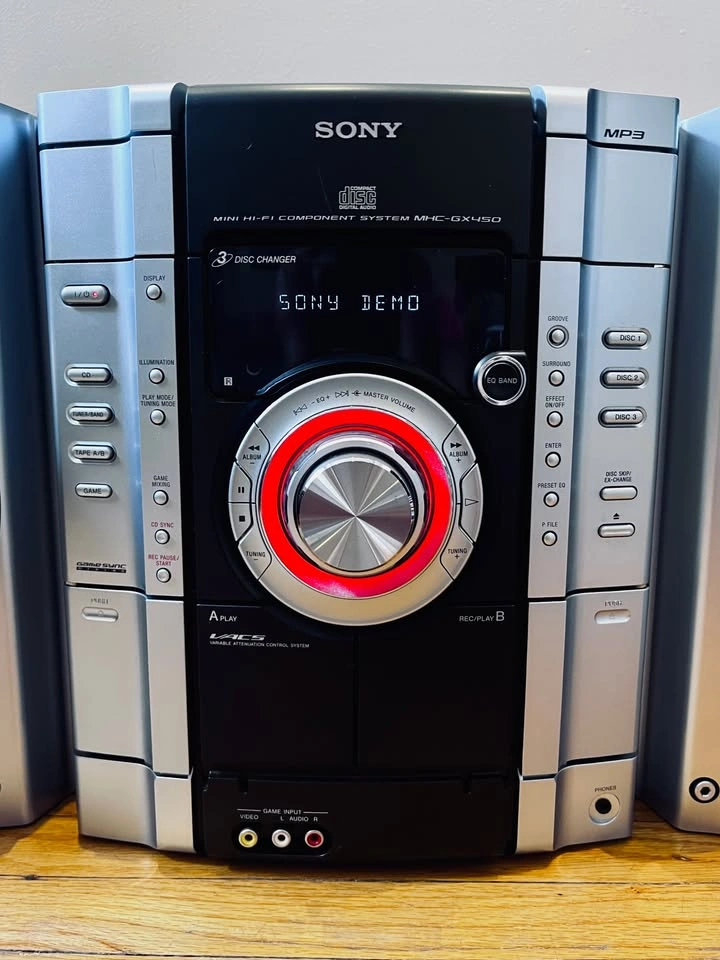 Sony Mini Hi-Fi Stereo System - 3-CD / Dual Cassette / AM/FM - photo 3