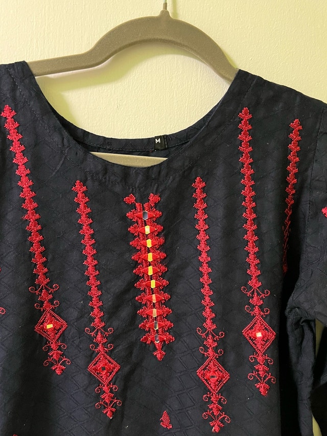 Embroidered Kurti Lot - photo 3