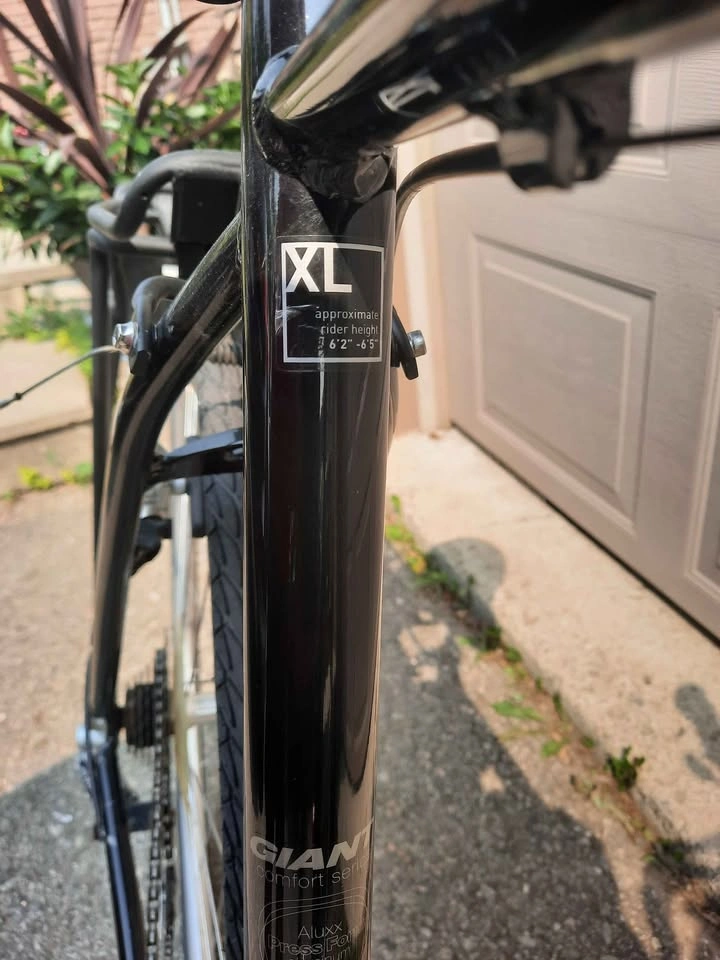 Giant Cypress Hybrid Bike - Size XL (With Rack) - photo 4