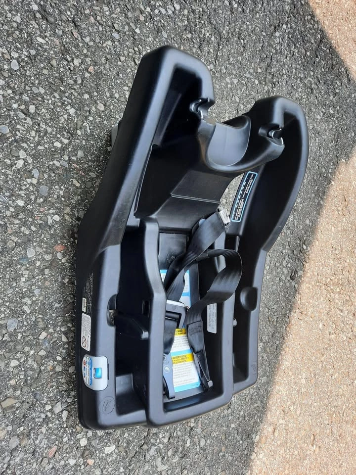 Graco Click Connect car seat Base - photo 2