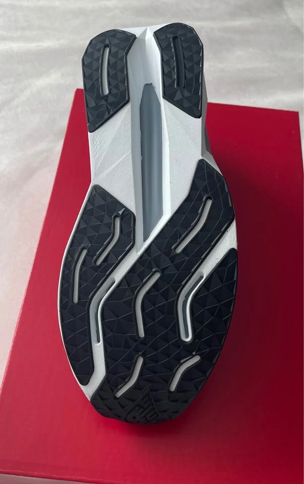 Brand new pair of New Balance FuelCell Propel v5 running shoes - photo 3