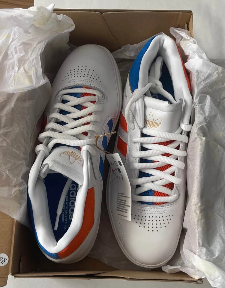 Adidas Tyshawn White Orange Blue Sneakers Men’s Size 9 – New wit - photo 2