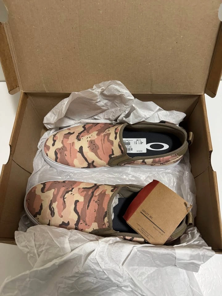 New Men Oakley Slip on Shoes. Size 10 US. Firm price. - photo 5