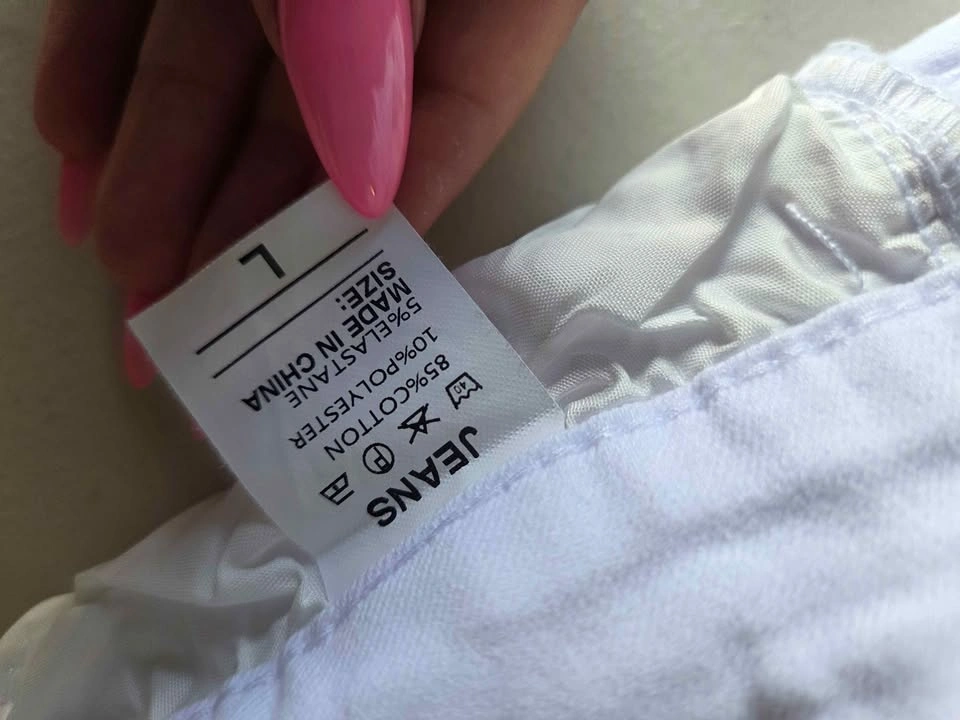 White stretchy jean shorts - photo 3