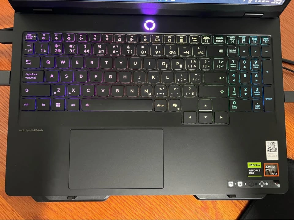 LEGION PRO 5 OLED - Ryzen 7 8745HX, 32GB RAM, RTX 5060, 2TB - photo 2