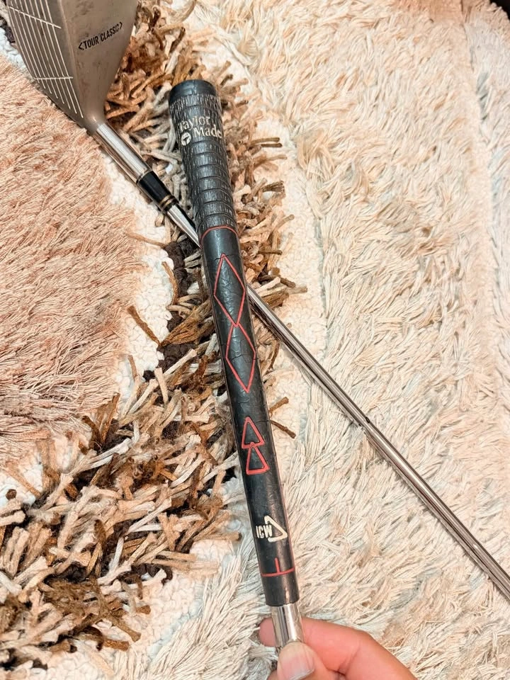 TaylorMade Mid Size Driver and Striker Golf Club - photo 4