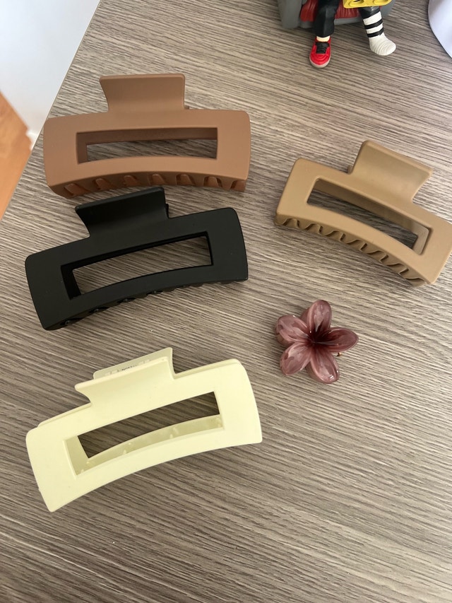 Claw clips