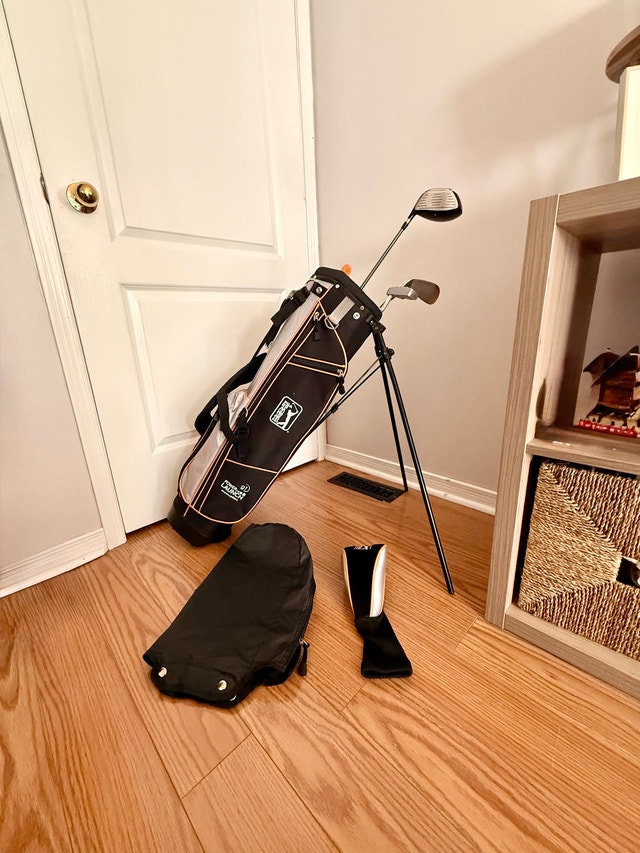 BRAND NEW PGA Tour Junior Golf Club Set