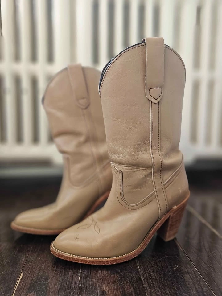 Size 6 Vintage Frye 7898 Western Boots Made in USA Beige - photo 2