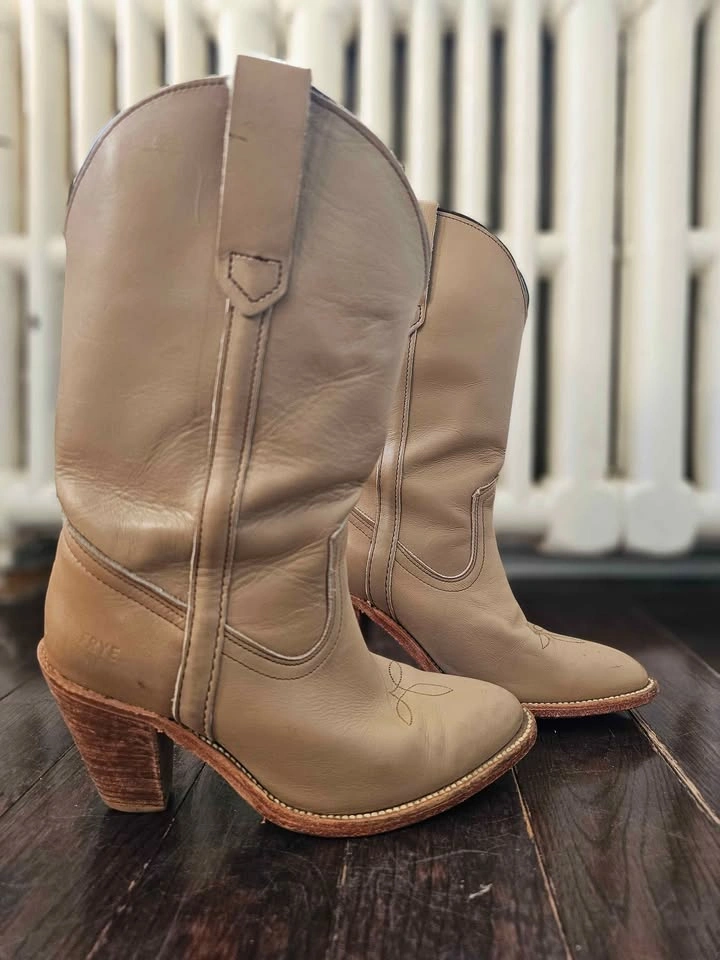 Size 6 Vintage Frye 7898 Western Boots Made in USA Beige - photo 5