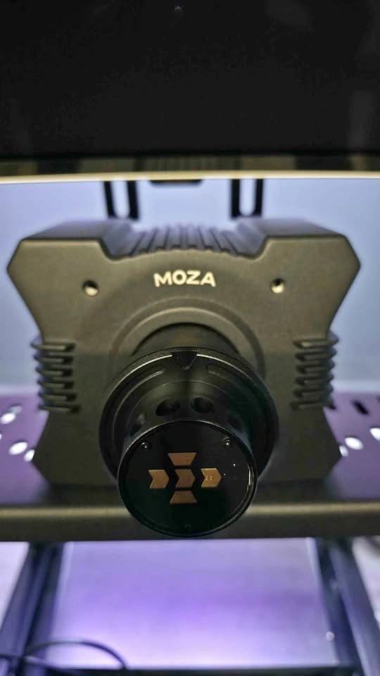 Moza r9 v3 wheel base