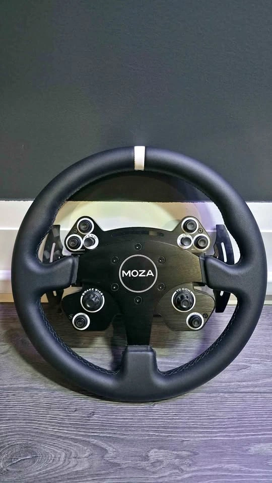 Moza racing cs v2p steering wheel addon