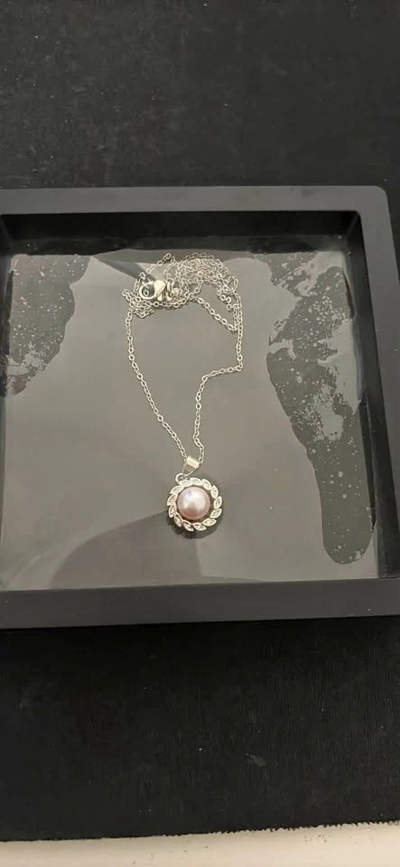 Silver-Toned Pink Pearl Pendant Necklace