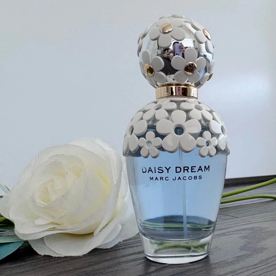 Marc Jacobs Daisy Dream Perfume - photo 3