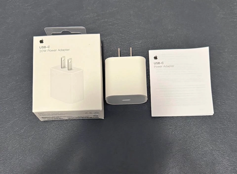 Apple iPhone USB-C Fast charger adaptor *NEW*