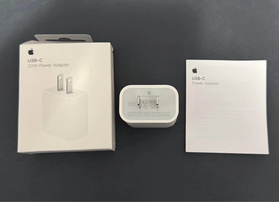 Apple iPhone USB-C Fast charger adaptor *NEW* - photo 2