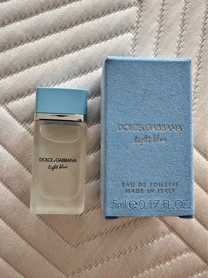 5 ml D&G perfume
