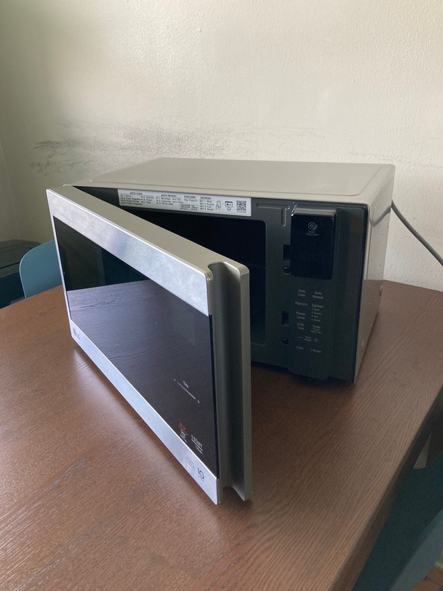 LG Smart Inverter Microwave LMC0975ST - photo 2