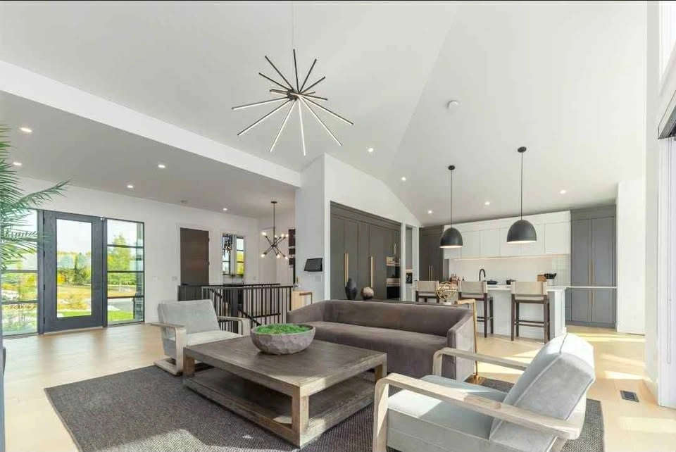 Huge Luxury Estate Sale – Restoration Hardware & Household - photo 2