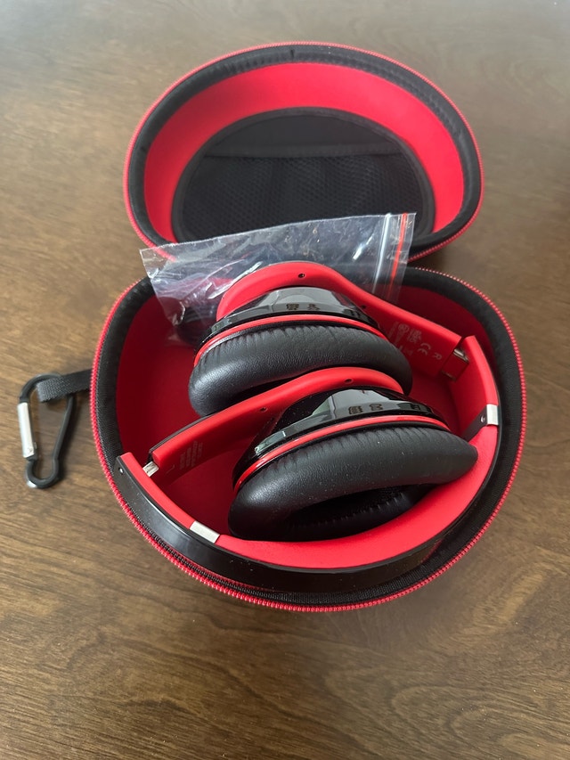 Mpow Bluetooth Headphones – Like New