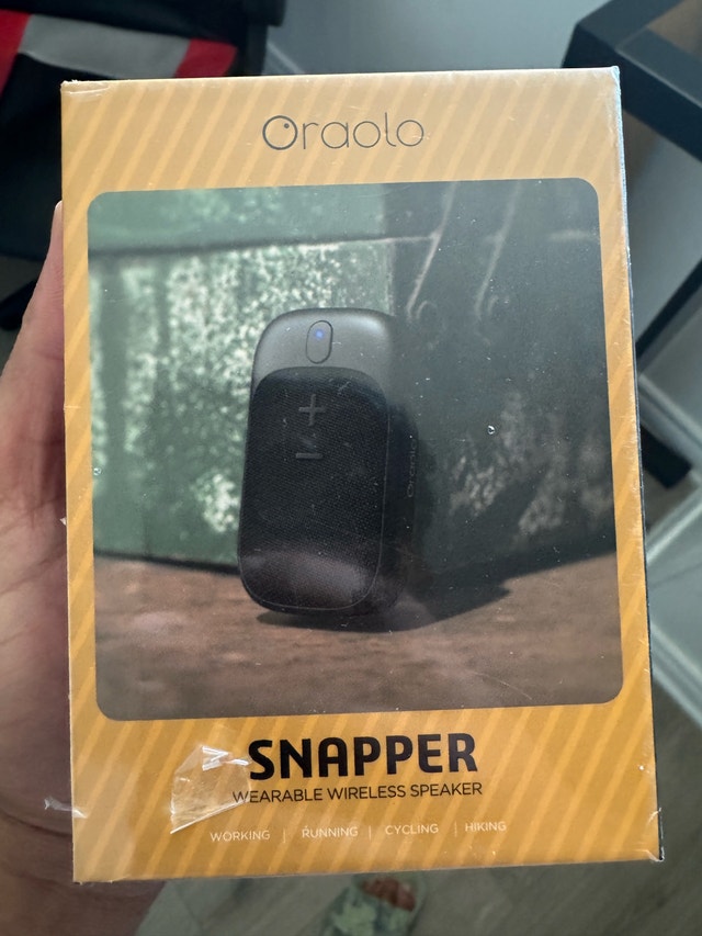 Oraolo Snapper Wearable Wireless Speaker