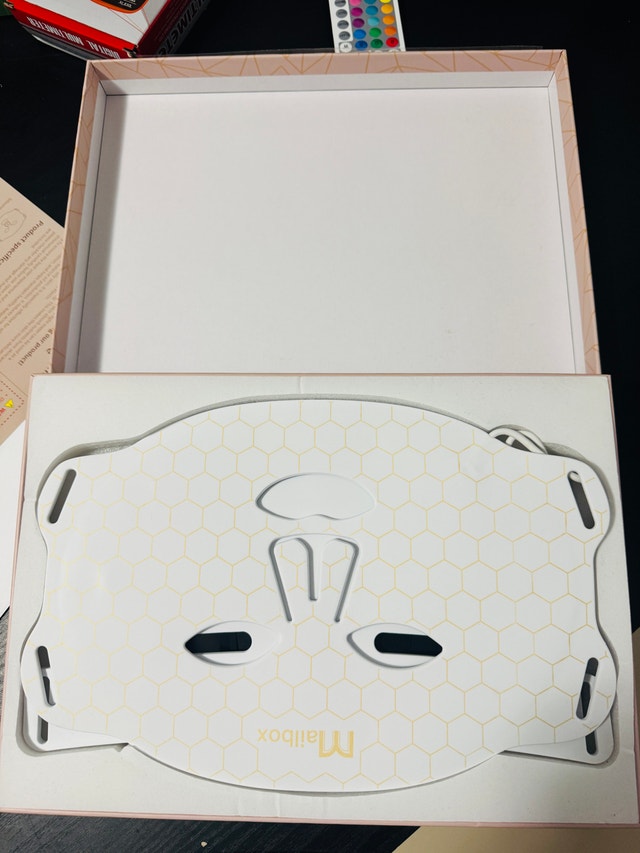 Mailbox Photon Skin Rejuvenation Face Mask - photo 2