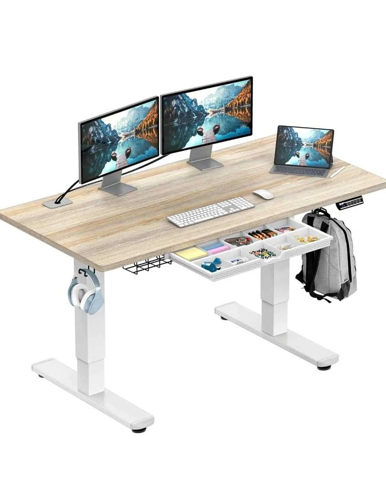 🇨🇦  Office desk with monitor,wireless  keyboard & mouse & lamp