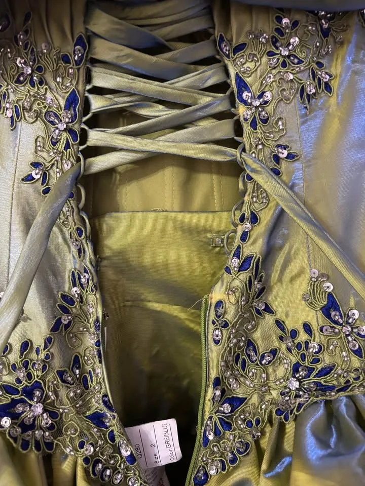 Grad/Prom image indicator(4)