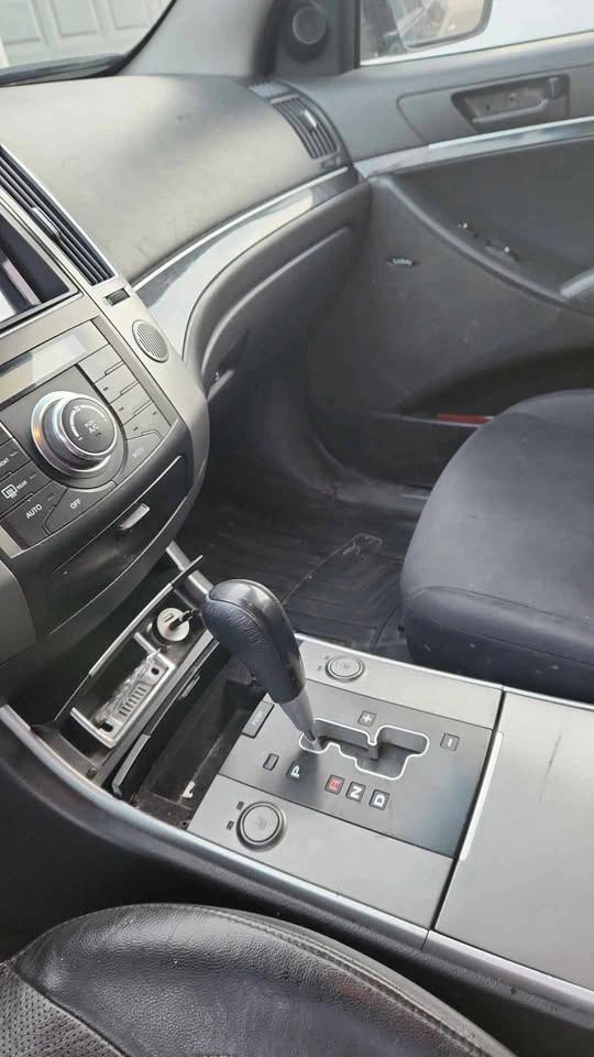 Hyundai Veracruz Limited AWD SUV - photo 2