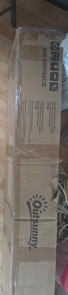 10 x 8' Outsunny Manual Retractable Awning 840-266V82CG - photo 2