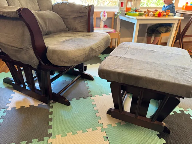 Glider Chair and Ottoman Set image indicator(3)