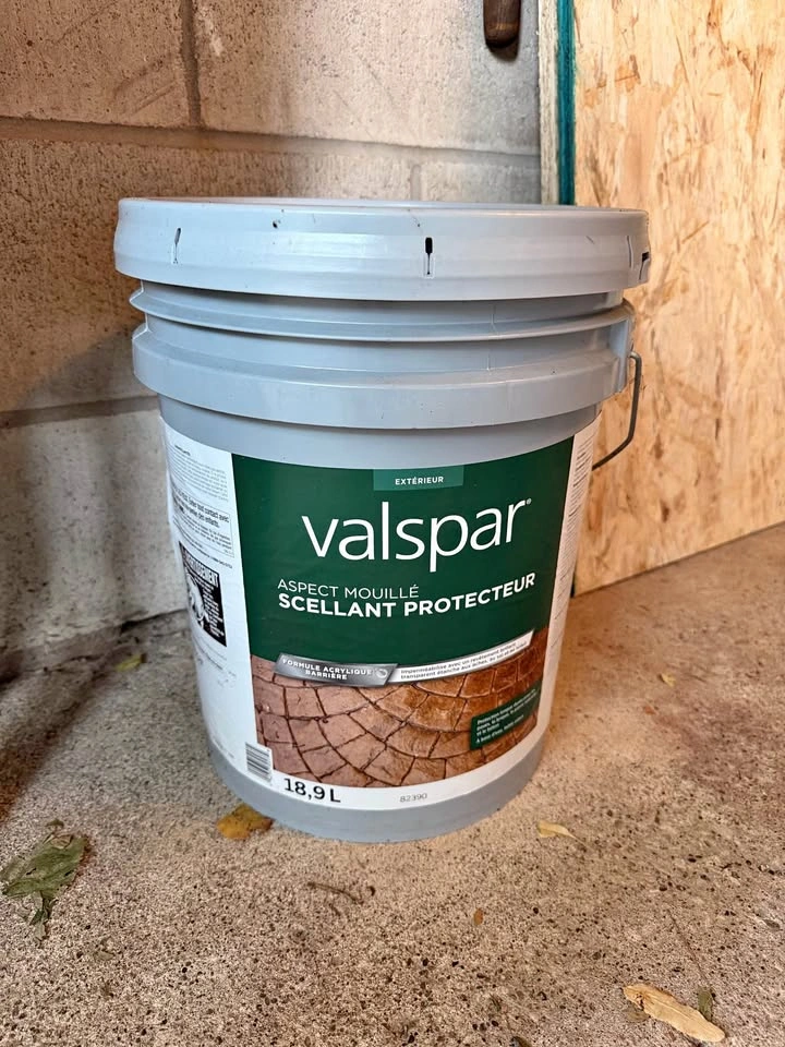 Valspar Exterior Wet-Look Protective Sealer – 18.9 L, New Unopen