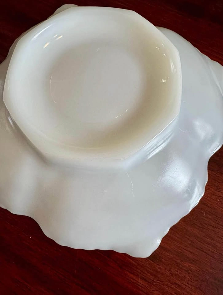 Vintage Milk Glass Serving Platter - Gold Trim - Grapes and Leav - photo 4