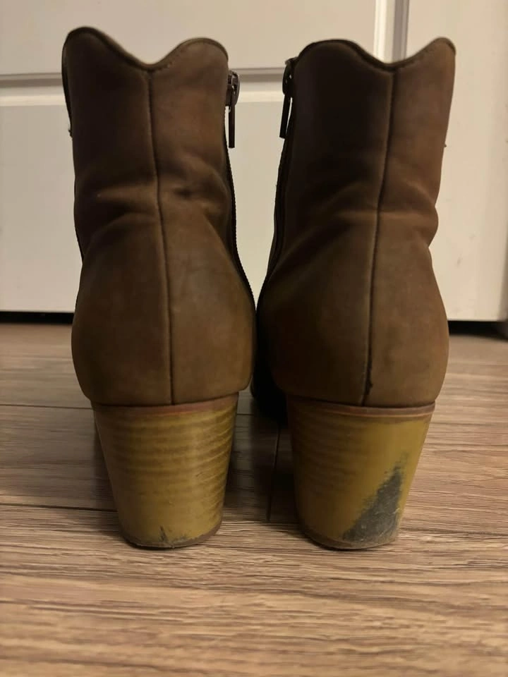 Brown ankle boots - photo 3