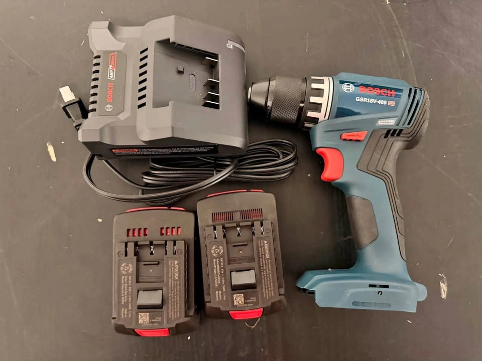 BOSCH GSR18V-400B22 18V Compact Brushless Drill/Driver Kit